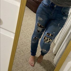 Boutique jeans with leopard!